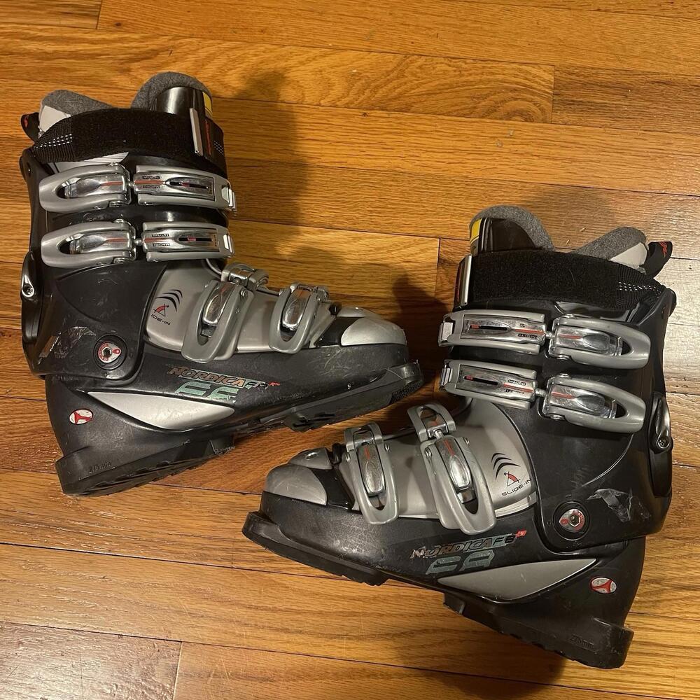 Nordica F8 Ski Boots Youth 230 235 Used Good Condition Alpine